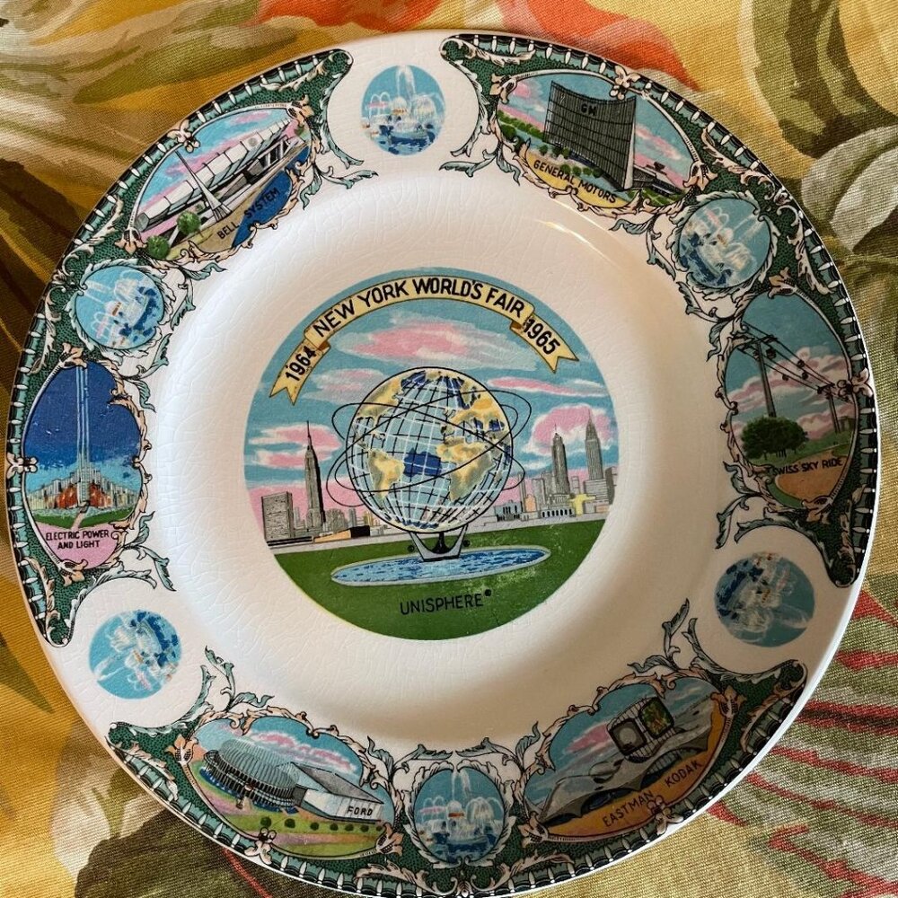 Vintage New York World's Fair Plate, 1964-1965.Unisphere,  Presented by US Steel